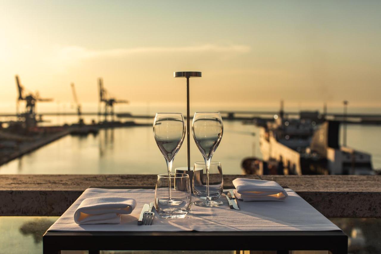 Seeport Hotel Ancona Esterno foto