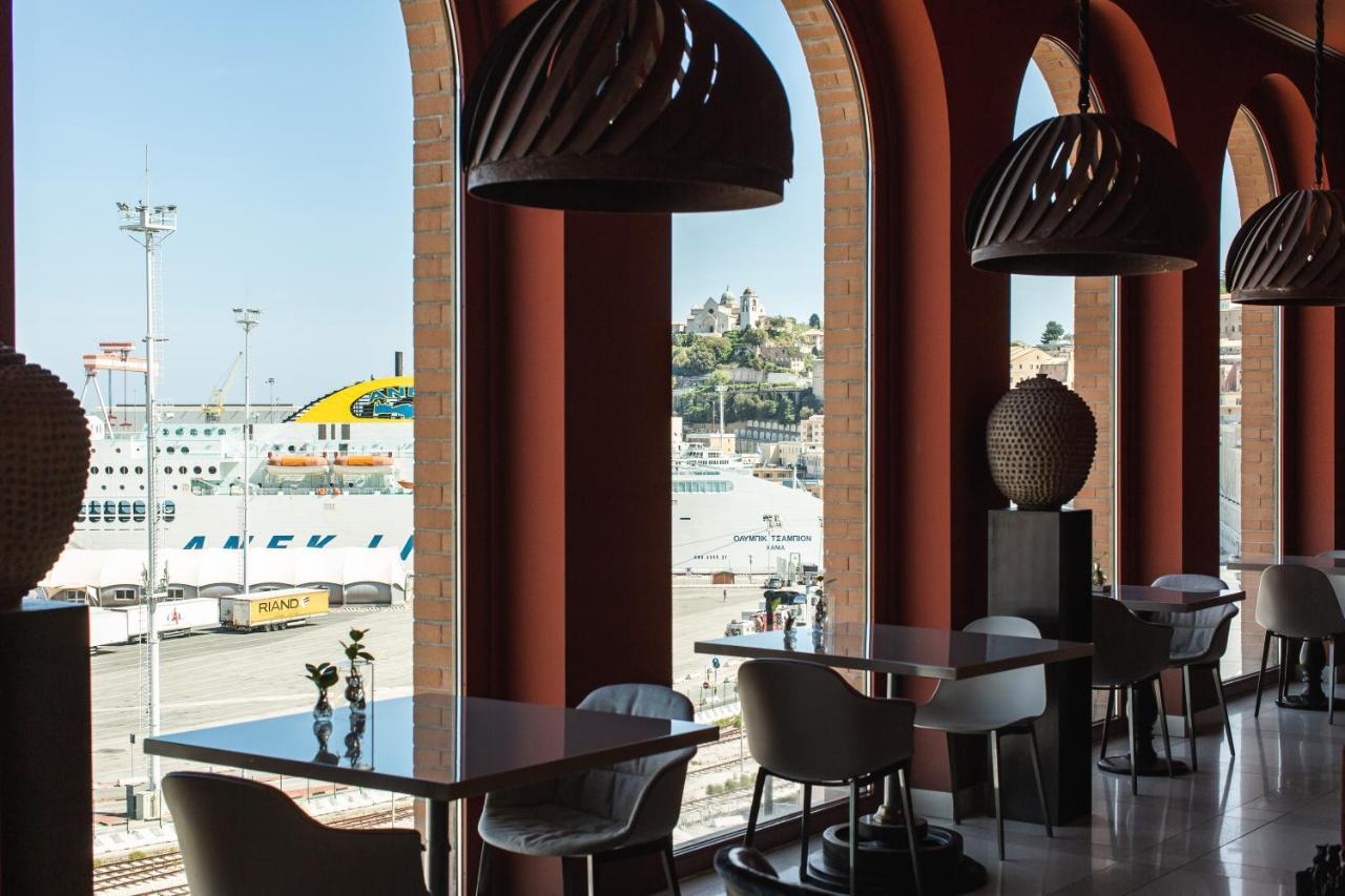 Seeport Hotel Ancona Esterno foto