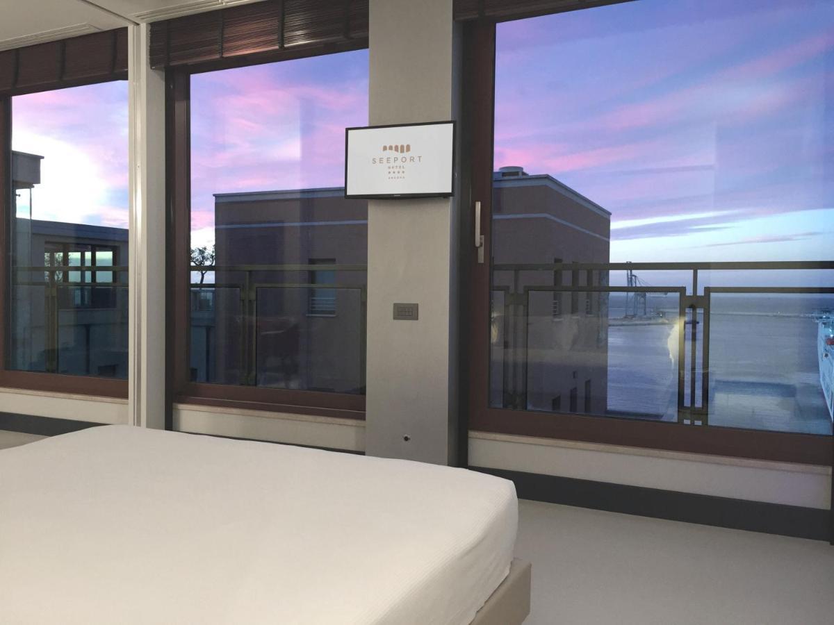 Seeport Hotel Ancona Esterno foto